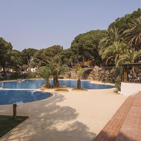 Готель Wecamp Cala Montgo Л'Аскала Екстер'єр фото