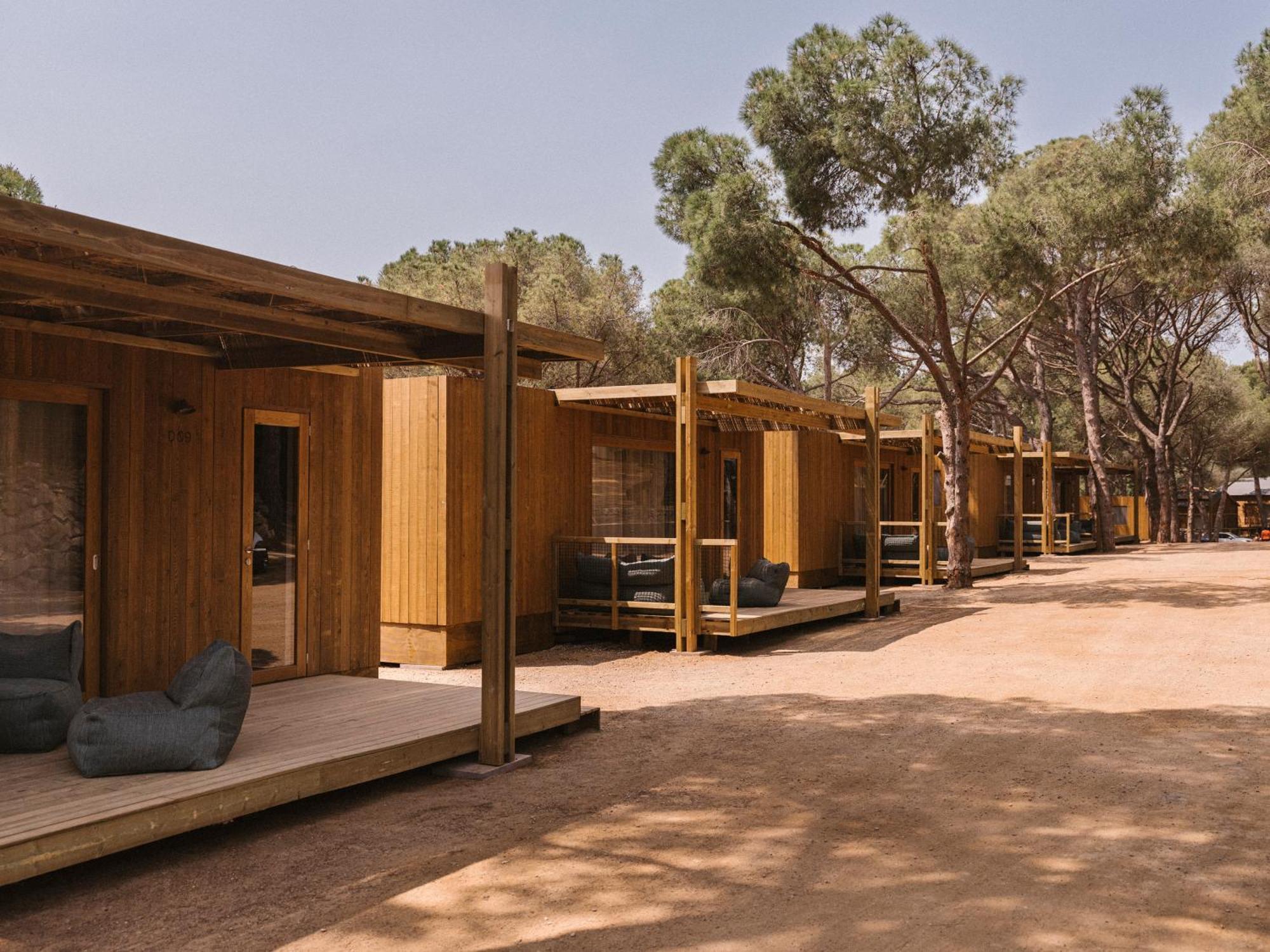 Готель Wecamp Cala Montgo Л'Аскала Екстер'єр фото