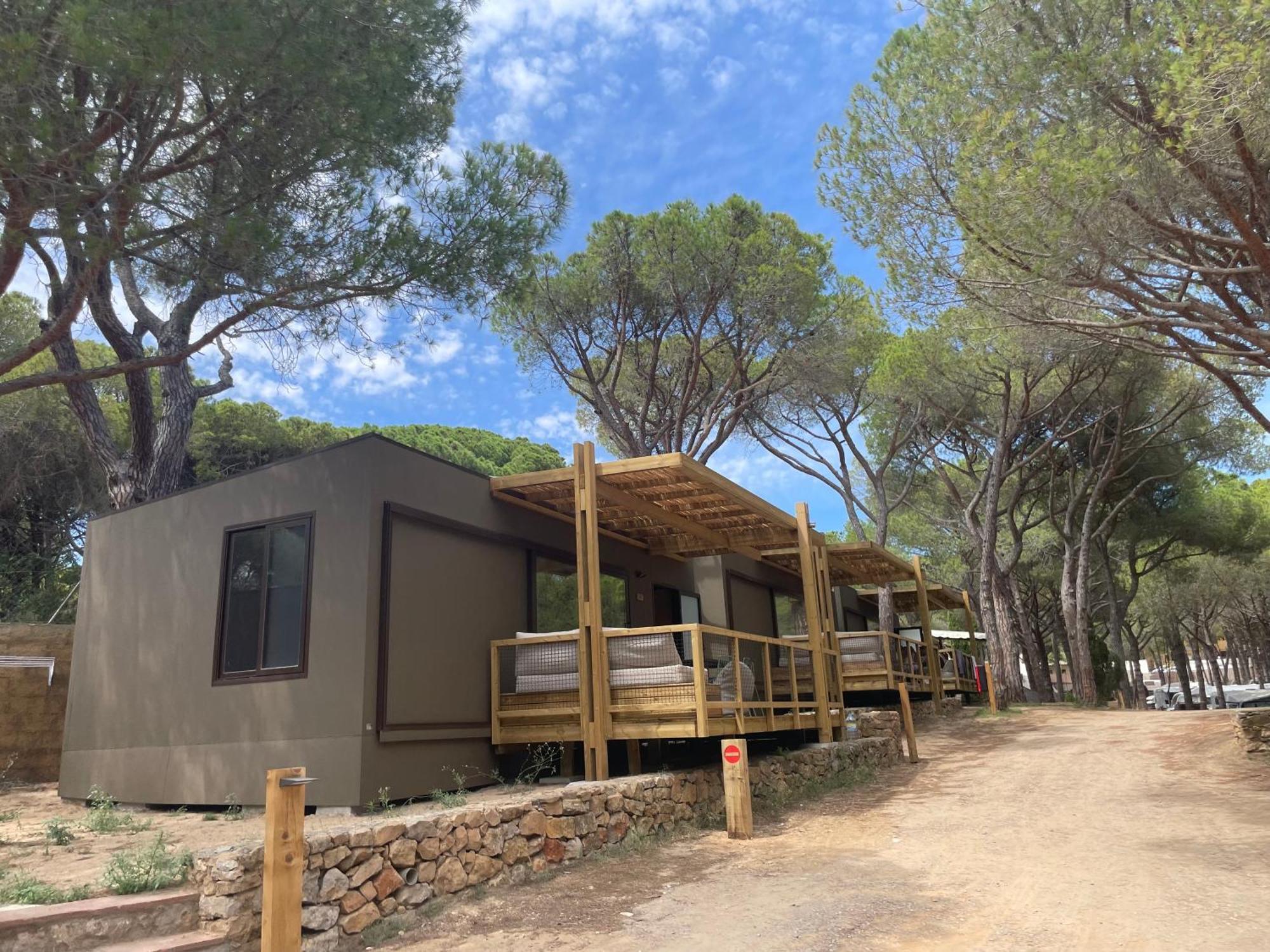 Готель Wecamp Cala Montgo Л'Аскала Екстер'єр фото
